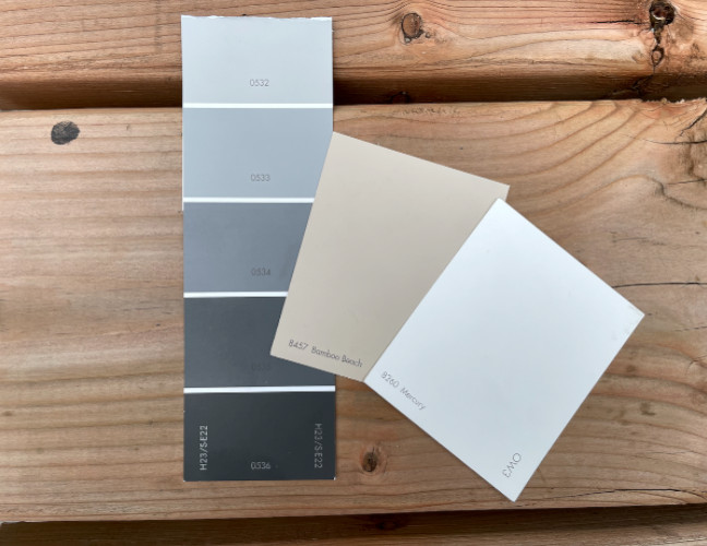 Voici des échantillons des couleurs de peinture que nous avons choisies pour notre projet Pimp ton VR! Codes et couleurs de peinture